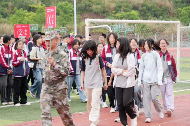 互相促进共同构成立体的点面结合的学校教育管理矩阵