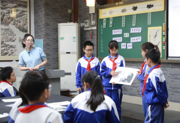 灵活学习不同地区的教师共享教学经验共同破解教学难题 灵活学习不同地区的教师共享教学经验共同破解教学难题