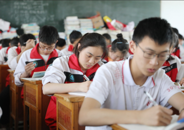 阻塞缝隙加强对招生进程的全方位监管筑牢教育公正防线 阻塞缝隙加强对招生进程的全方位监管筑牢教育公正防线